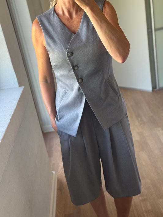 CASSI vest